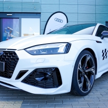 Audi 075
